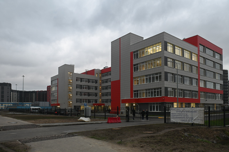 Ленобласть привлекает молодые кадры в медицину
