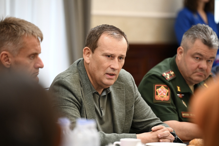 Александр Дрозденко рассказал о передаче орденов Мужества семьям участников СВО