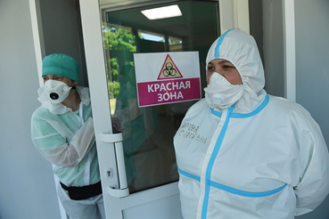 Медикам региона удвоены выплаты за работу с COVID-19 в праздники
