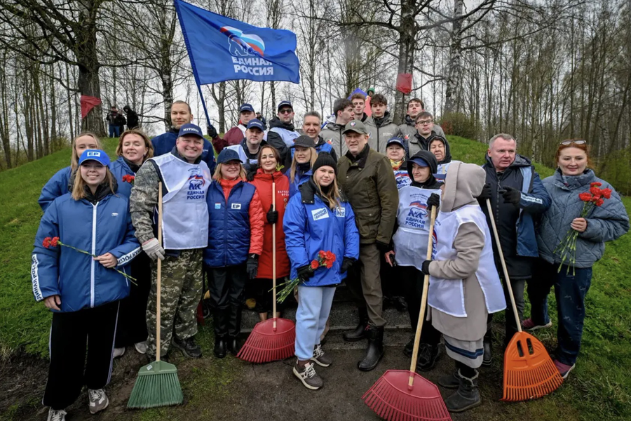 Ленинградцы наводят порядок в регионе