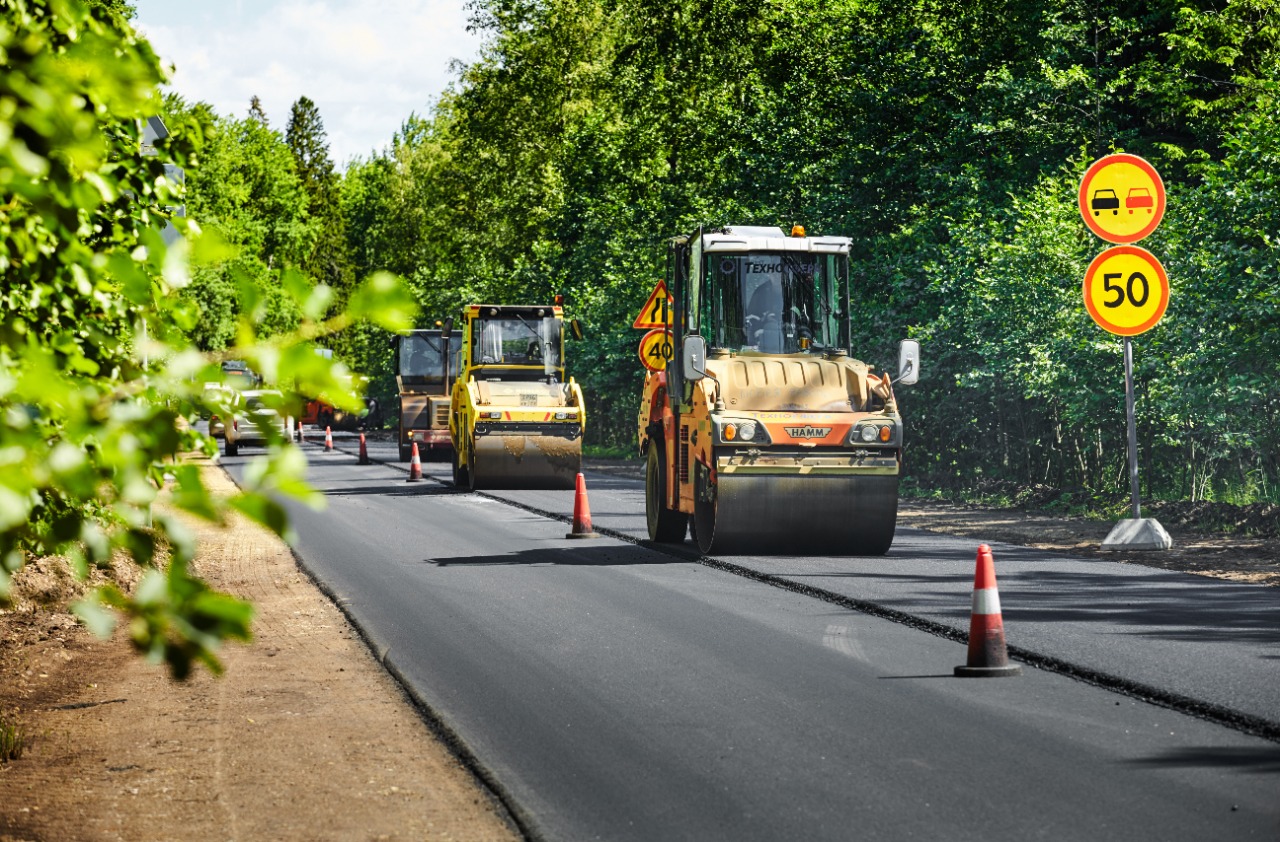 дорожном районе. дороги асфальт село. дорожном районе. балтайский район. дорожном районе.
