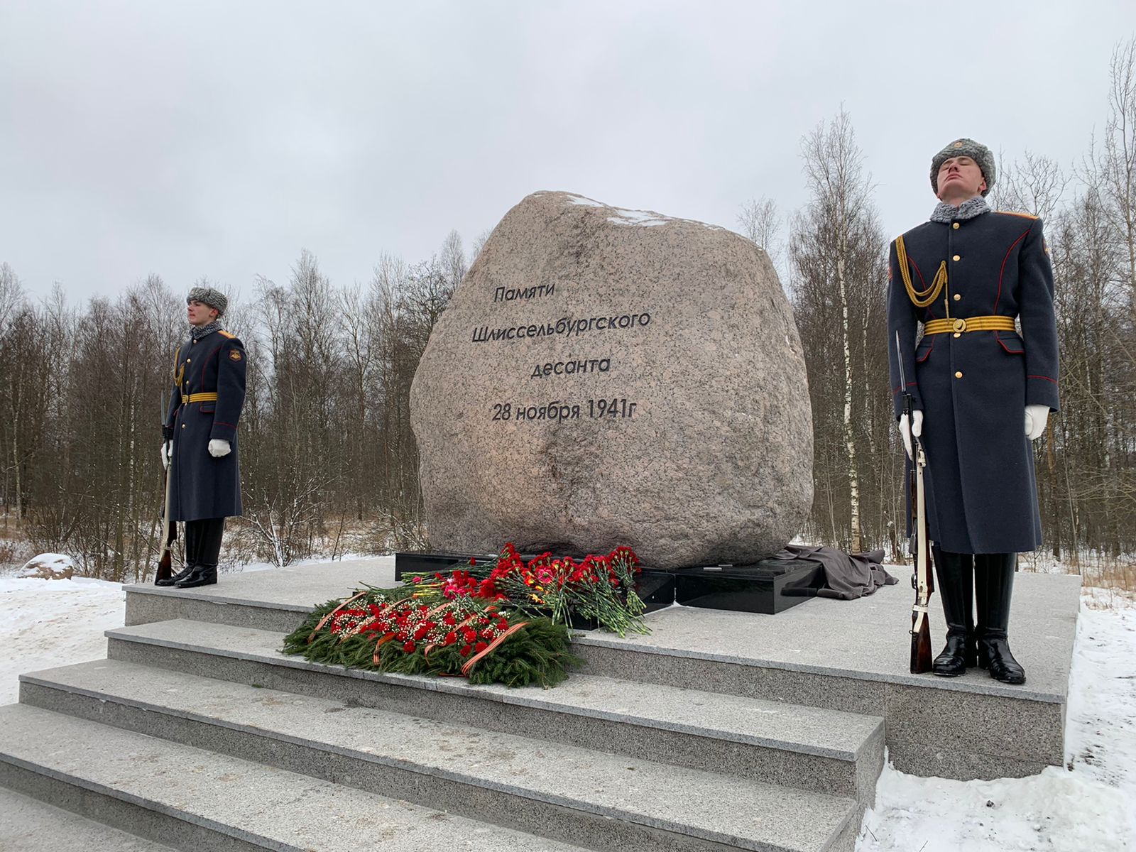 памятники блокады ленинграда в санкт петербург