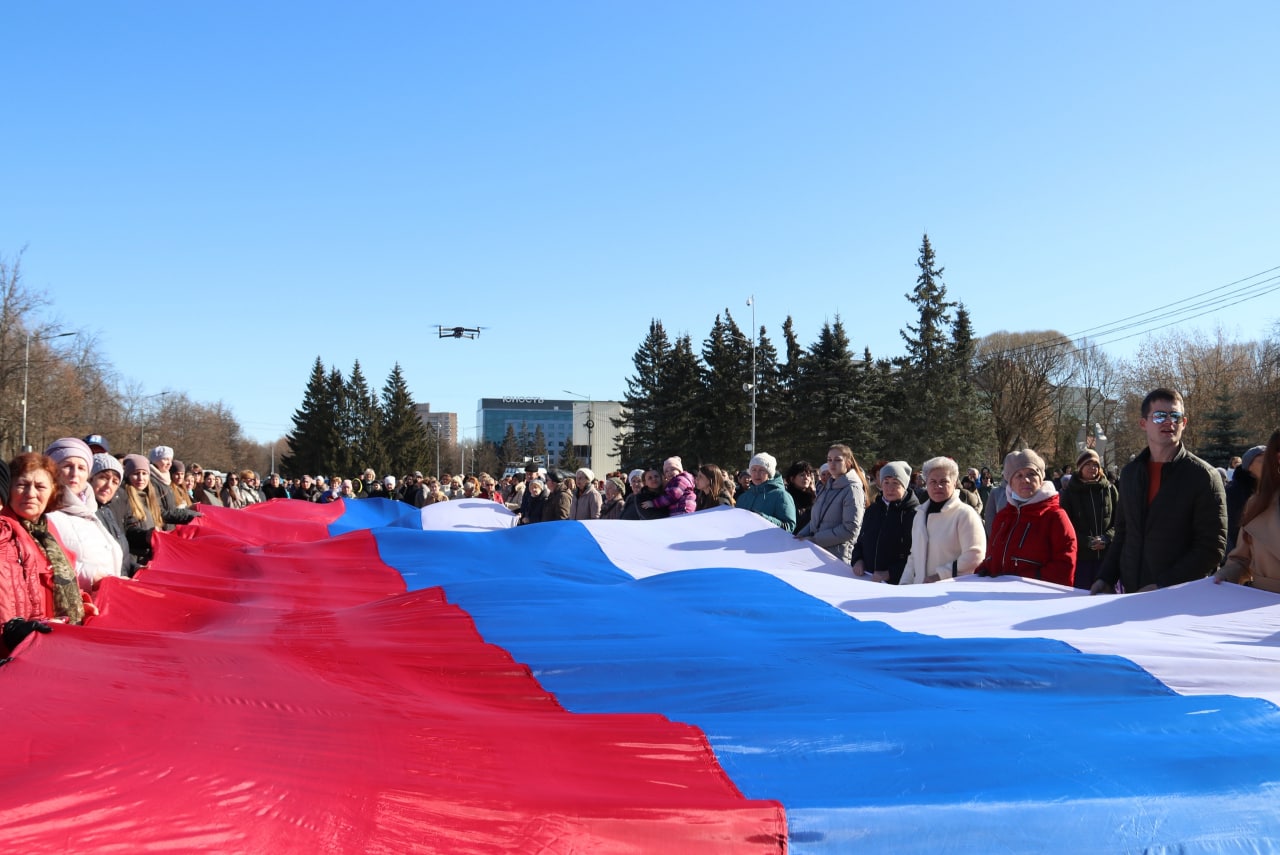 Ленинградцев сплотила Крымская весна